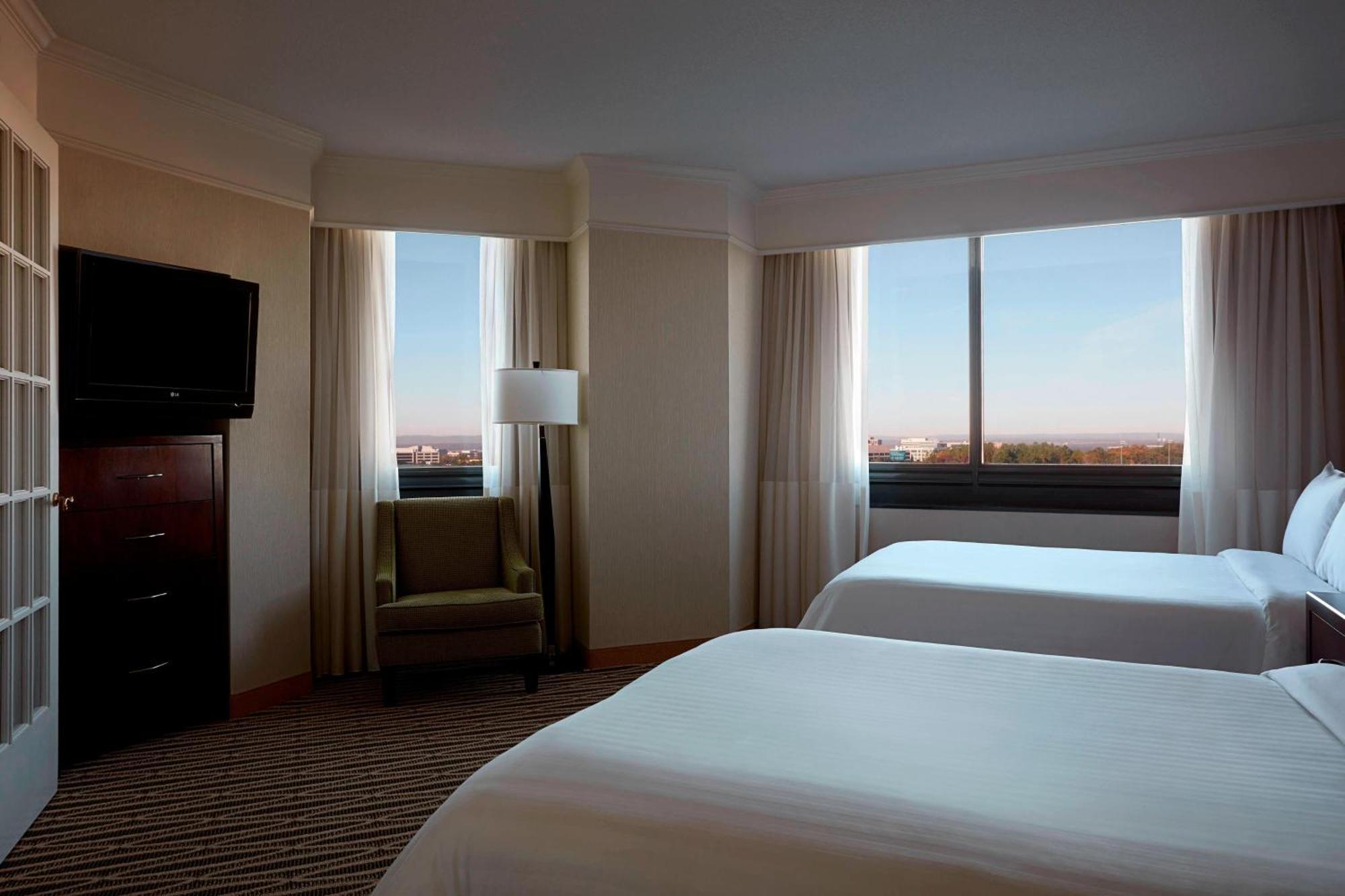 Washington Dulles Marriott Suites Herndon Bagian luar foto
