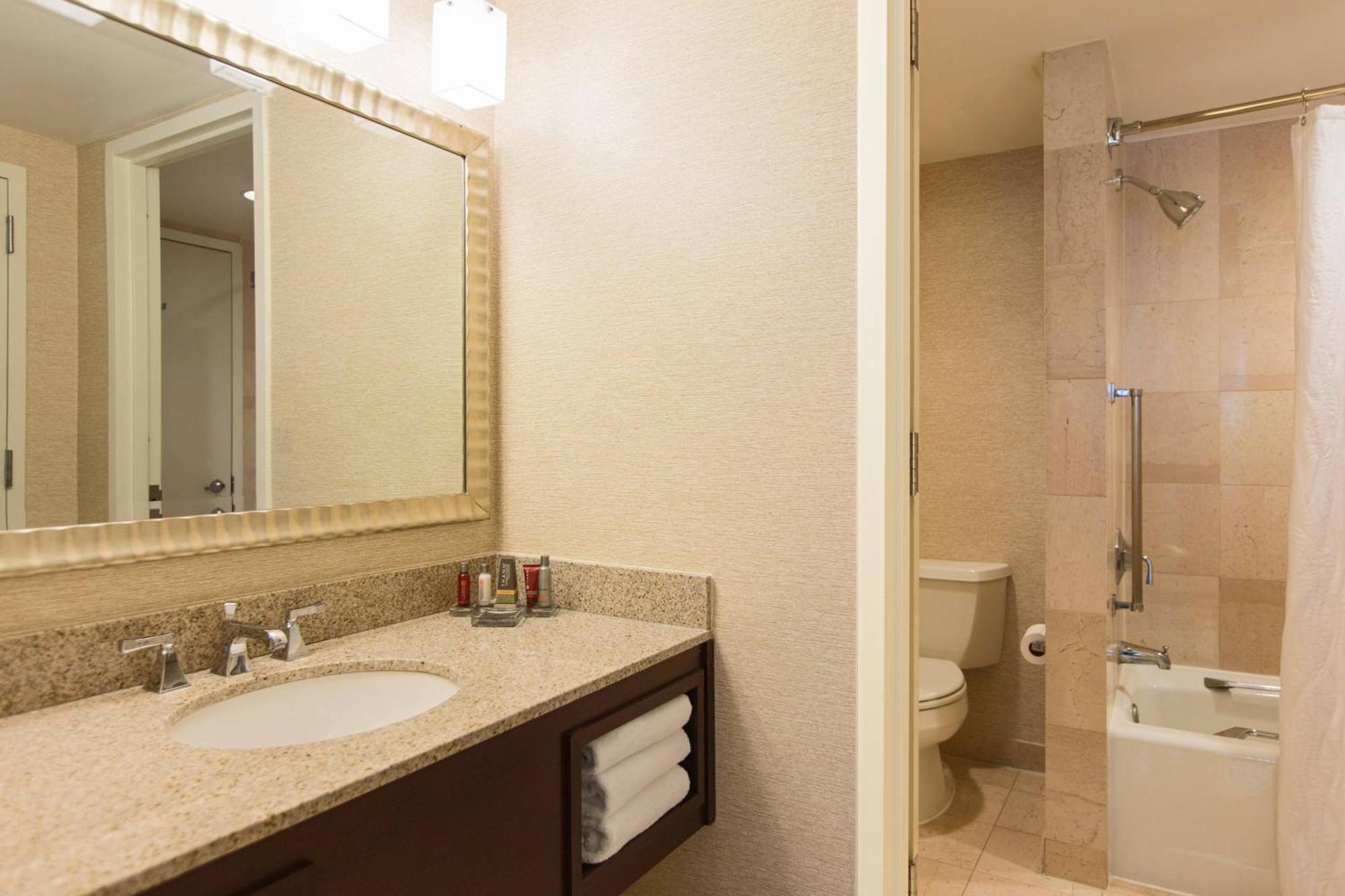 Washington Dulles Marriott Suites Herndon Bagian luar foto