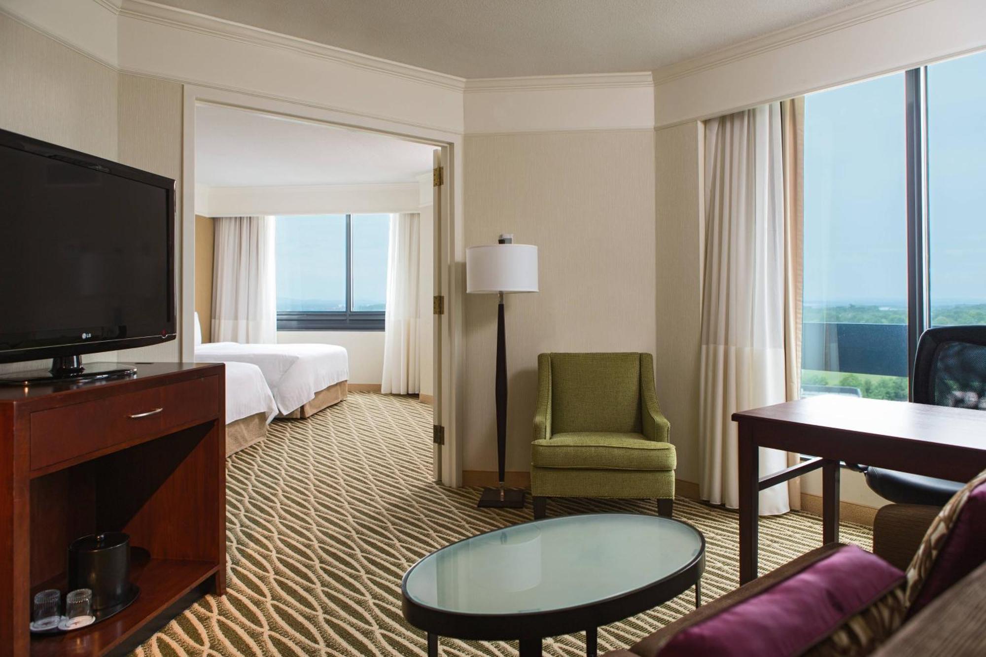 Washington Dulles Marriott Suites Herndon Bagian luar foto
