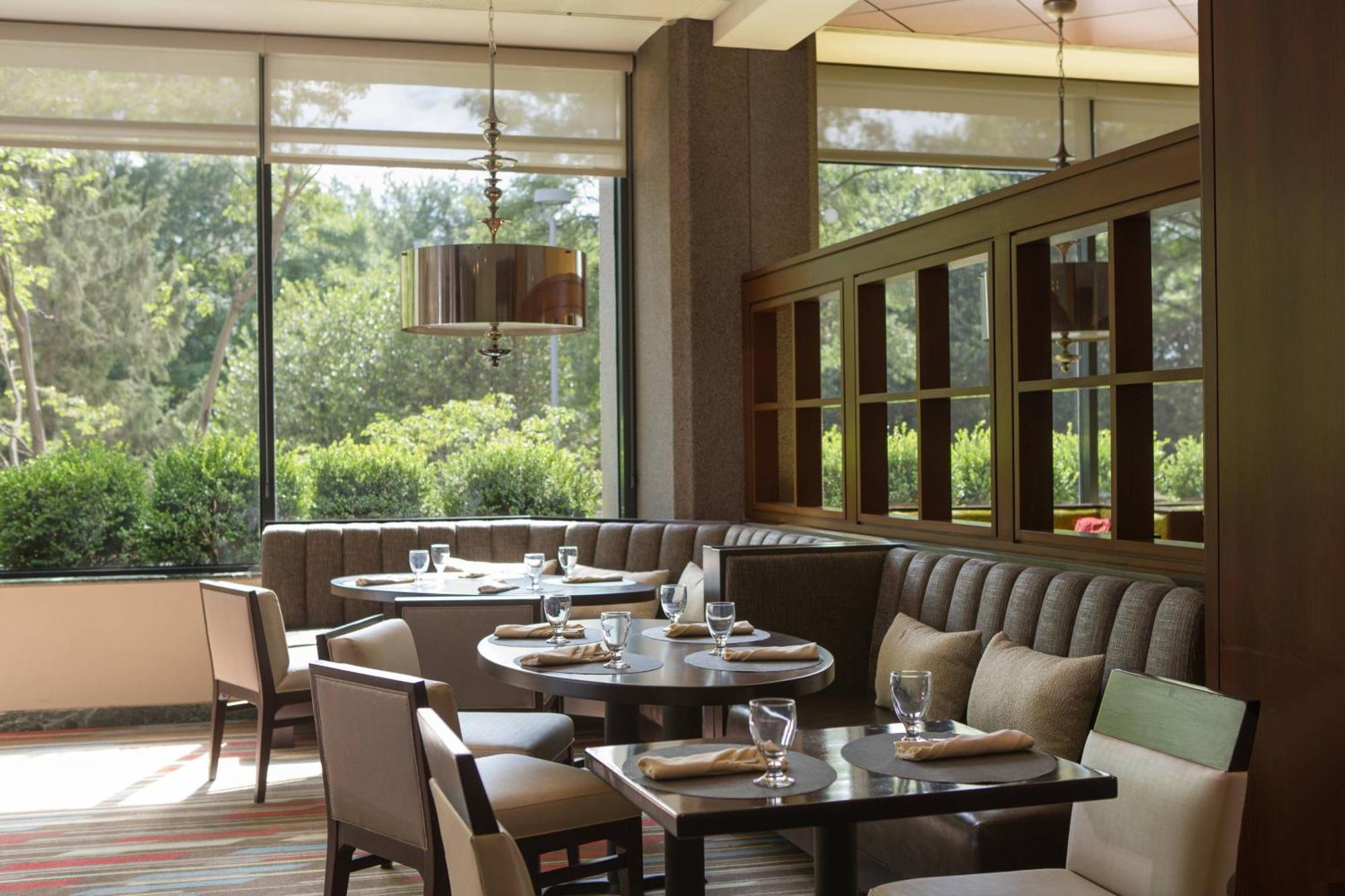Washington Dulles Marriott Suites Herndon Bagian luar foto