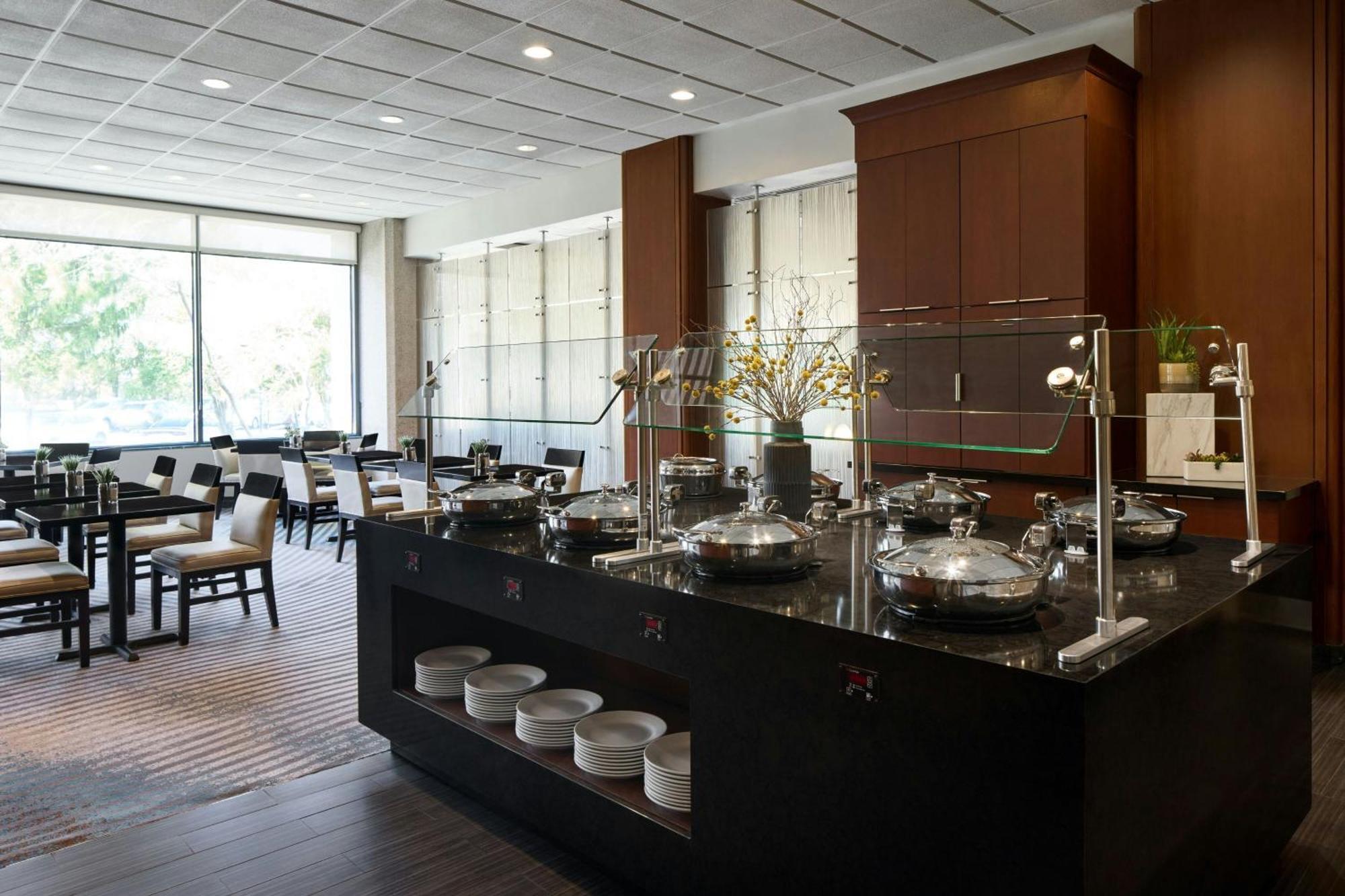 Washington Dulles Marriott Suites Herndon Bagian luar foto