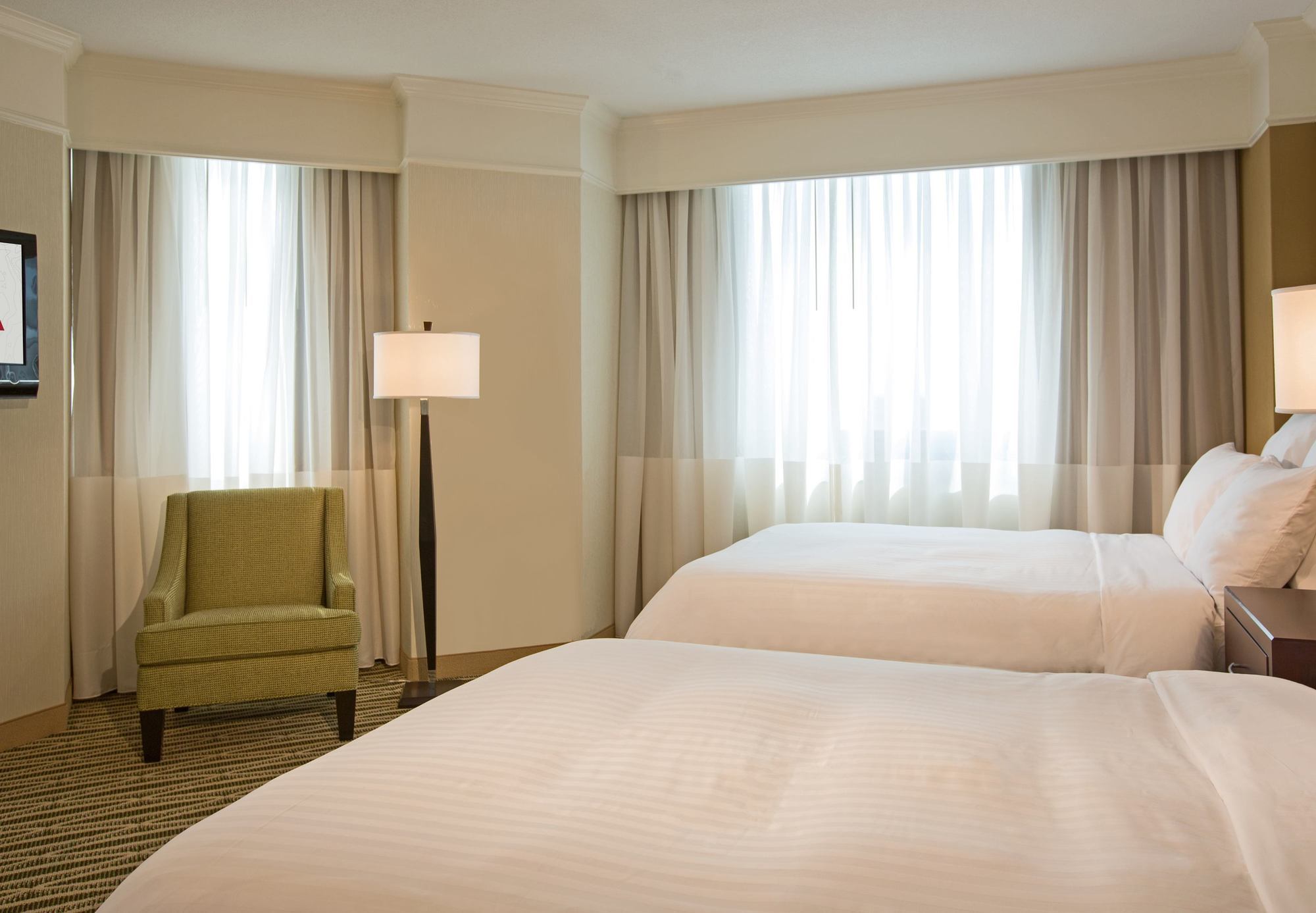 Washington Dulles Marriott Suites Herndon Bagian luar foto