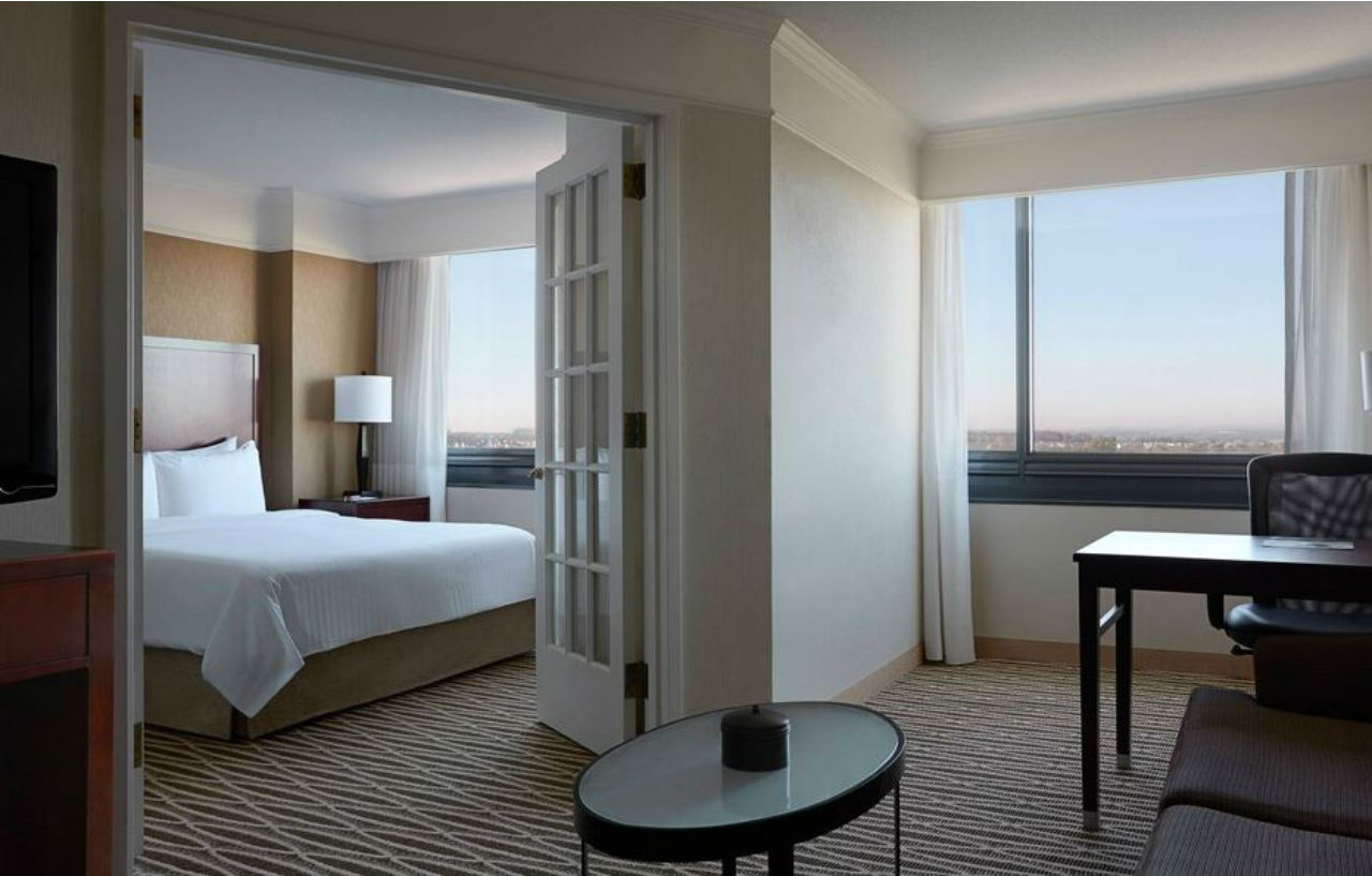 Washington Dulles Marriott Suites Herndon Bagian luar foto